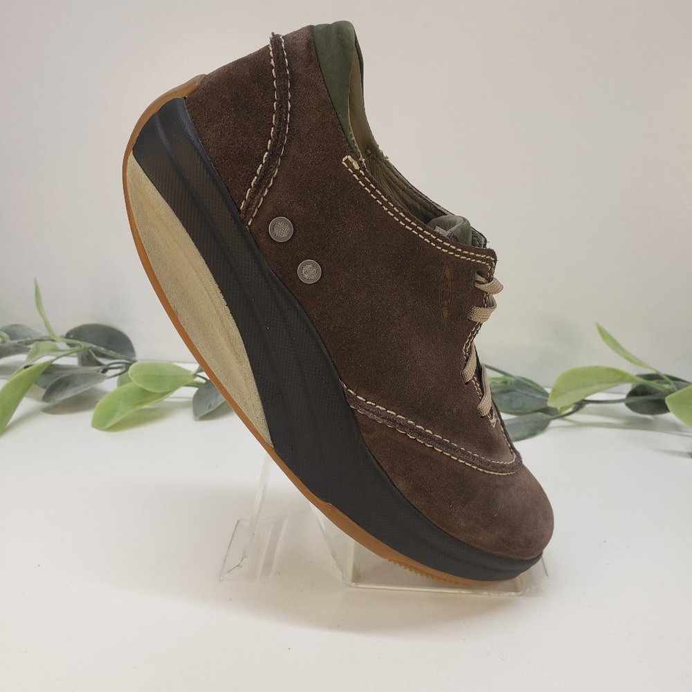 MBT Barbara Sneakers, Size 7  NWOT